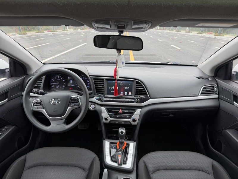 岳阳19年现代领动8