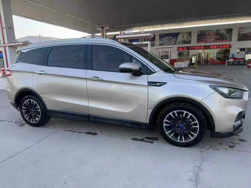 保定19年君马汽车S702