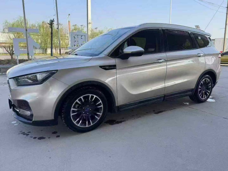 保定19年君马汽车S703