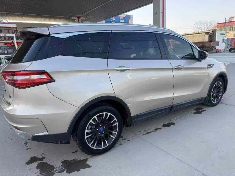 保定19年君马汽车S708