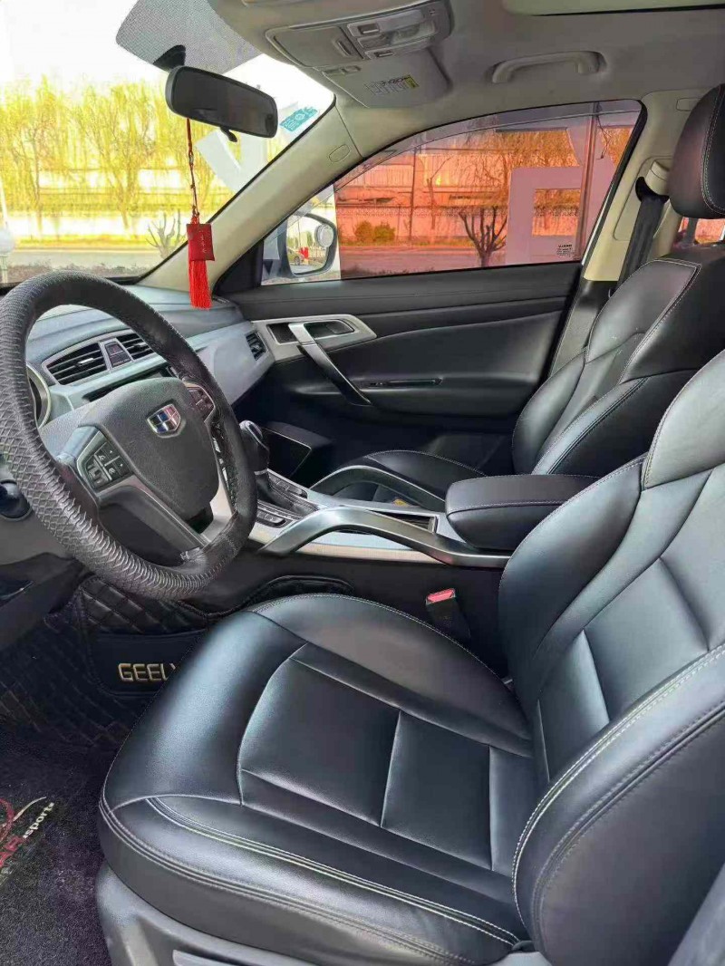 保定17年吉利博越4