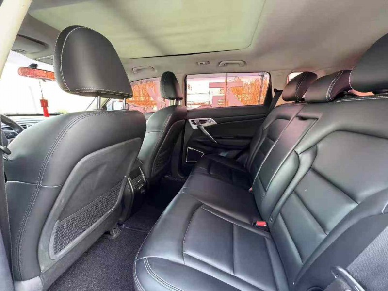 保定17年吉利博越6