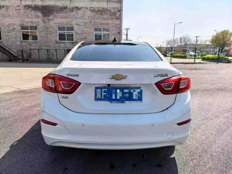 保定18年雪佛兰科鲁兹9