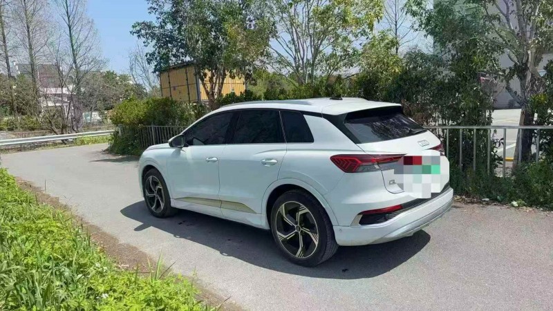 绍兴24年奥迪Q49