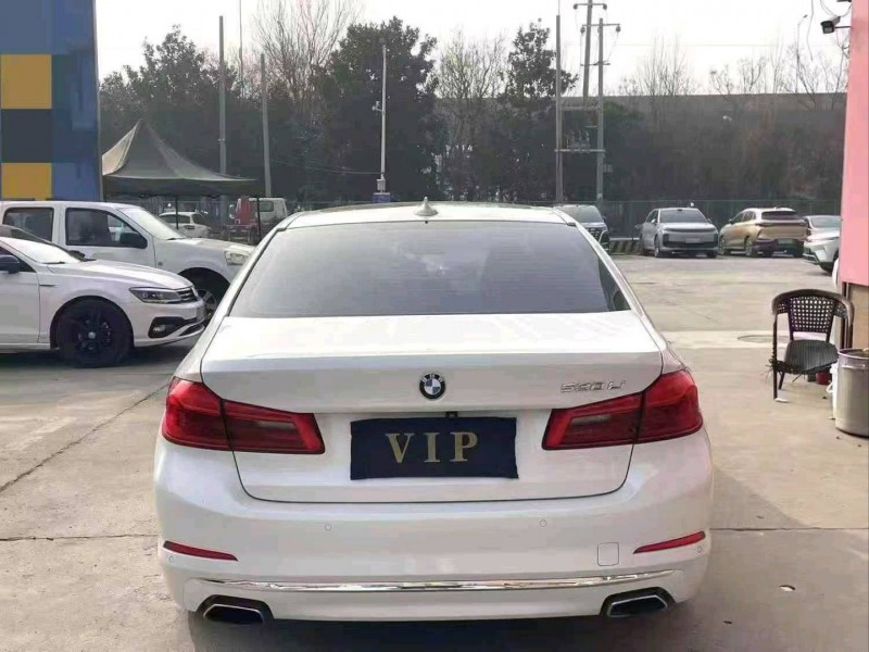 吉安19年宝马5系9