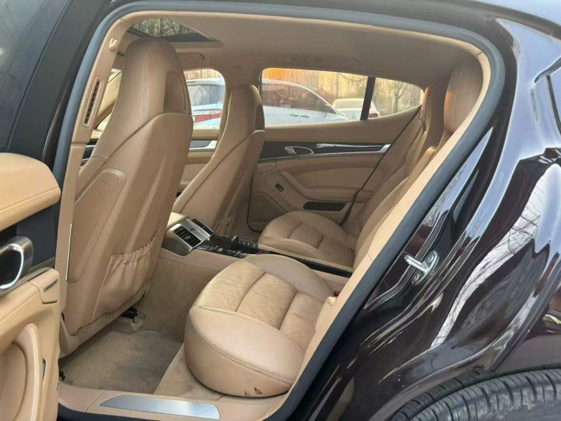 徐州16年保时捷帕拉梅拉4