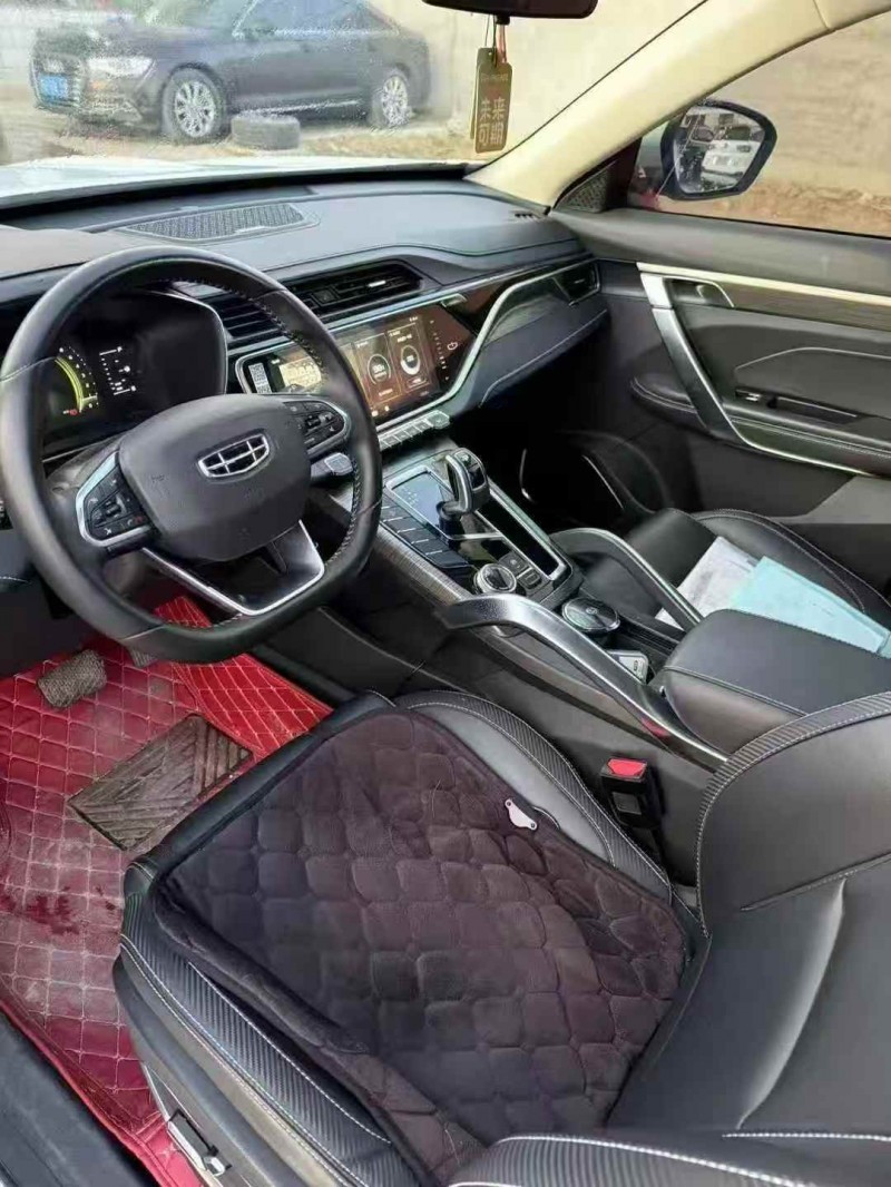 呼伦贝尔20年吉利博越4