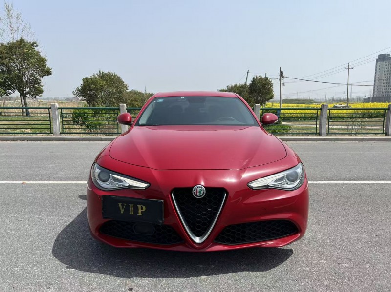 盐城18年阿尔法·罗密欧Giulia1