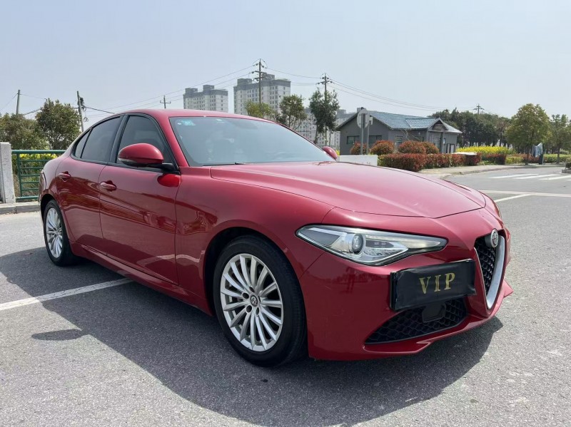 盐城18年阿尔法·罗密欧Giulia2