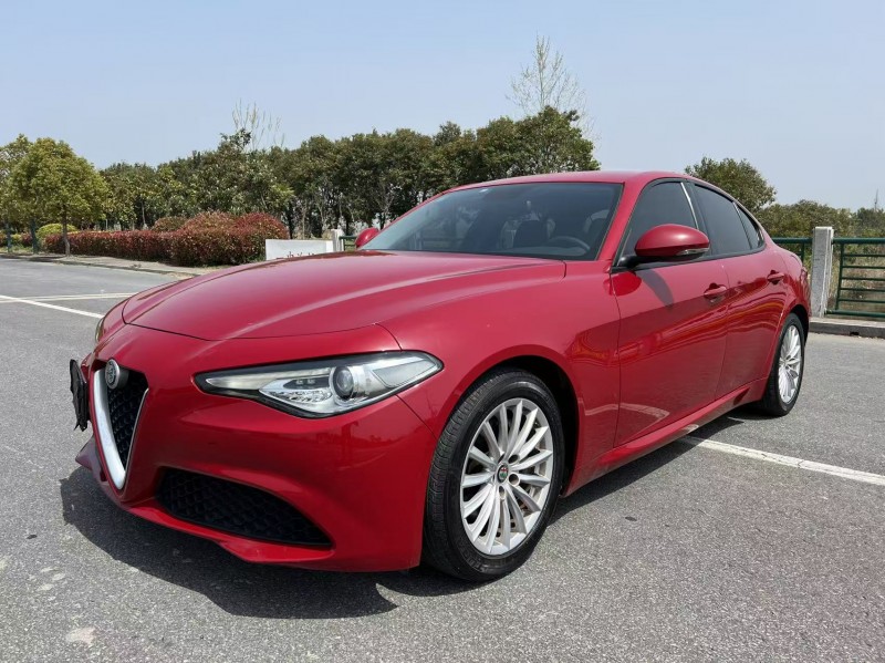 盐城18年阿尔法·罗密欧Giulia3