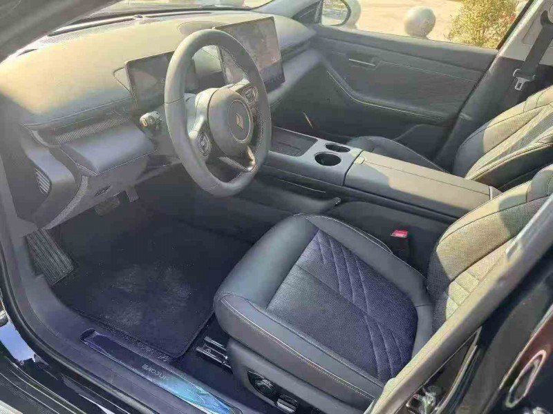 金华26年宝骏享镜4