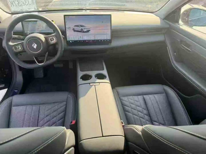 金华26年宝骏享镜6