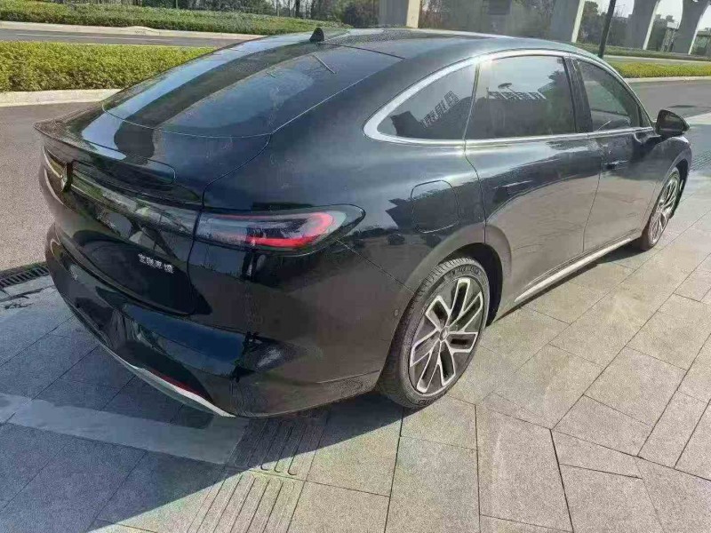 金华26年宝骏享镜7