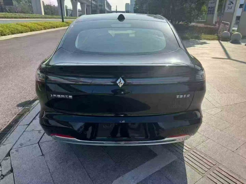 金华26年宝骏享镜8