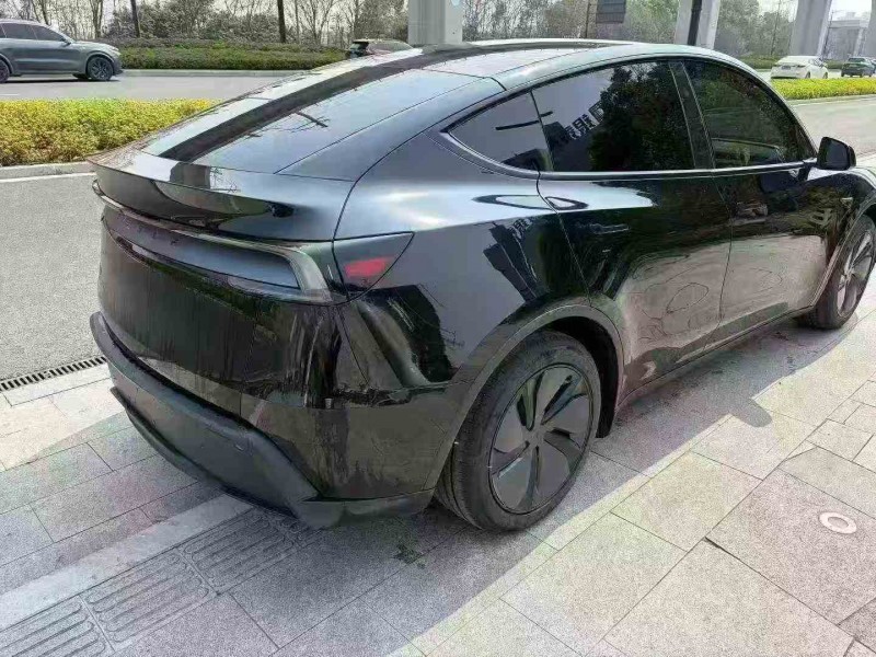 绍兴25年特斯拉MODEL Y9