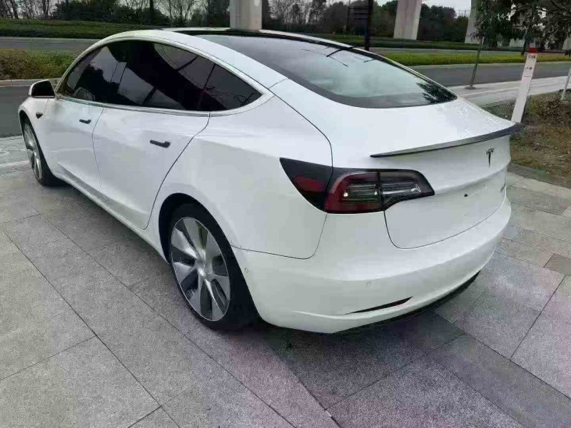 湖州20年特斯拉MODEL 38