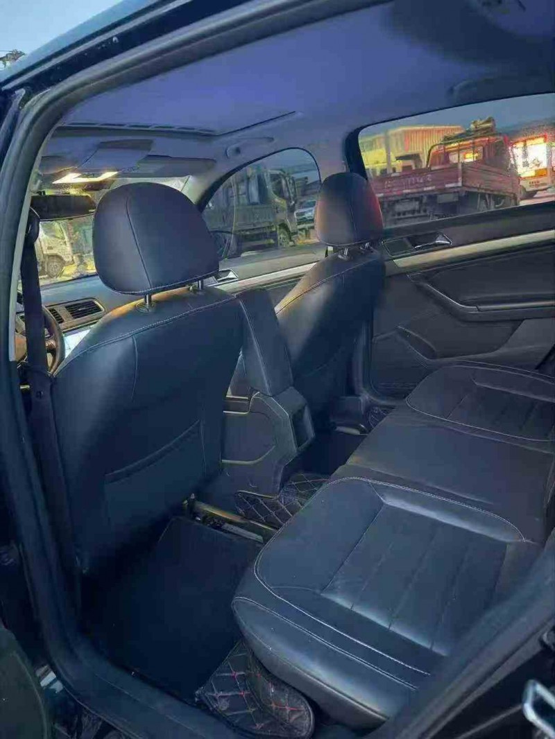 金华17年大众朗逸6