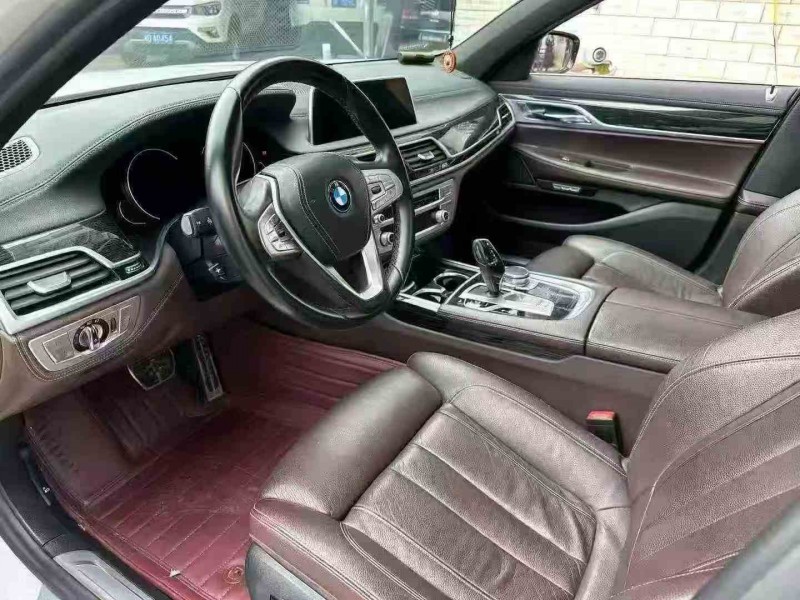 张家界17年宝马7系6