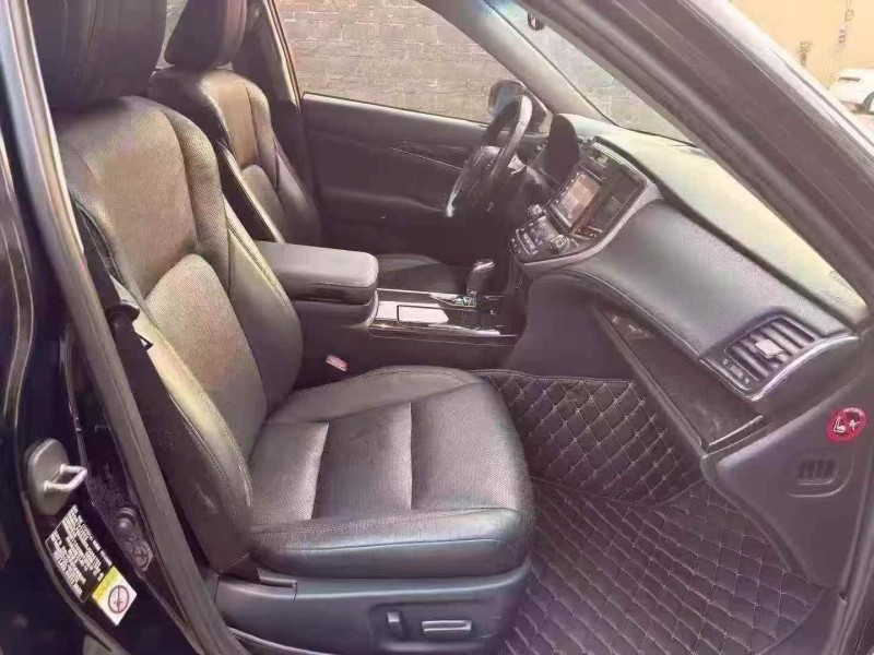 常州18年丰田皇冠5