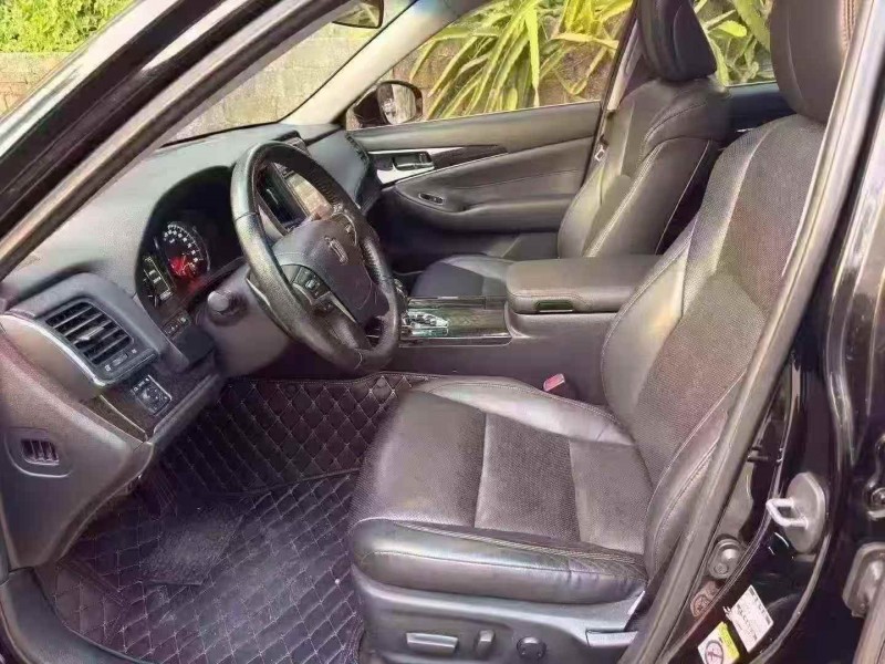 常州18年丰田皇冠6