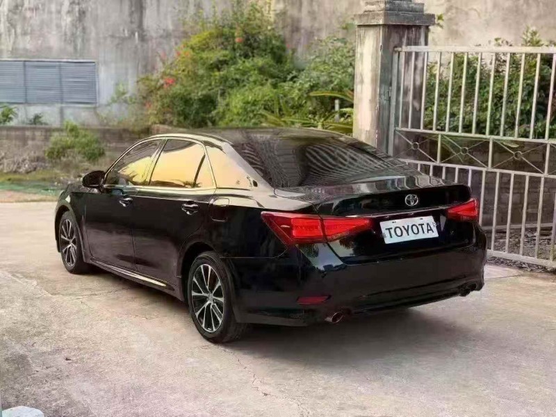 常州18年丰田皇冠8