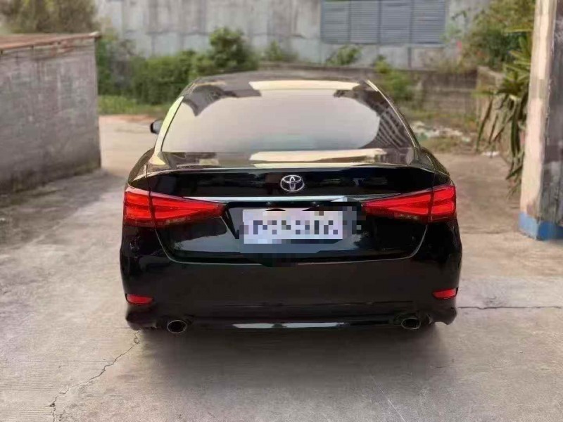 常州18年丰田皇冠9