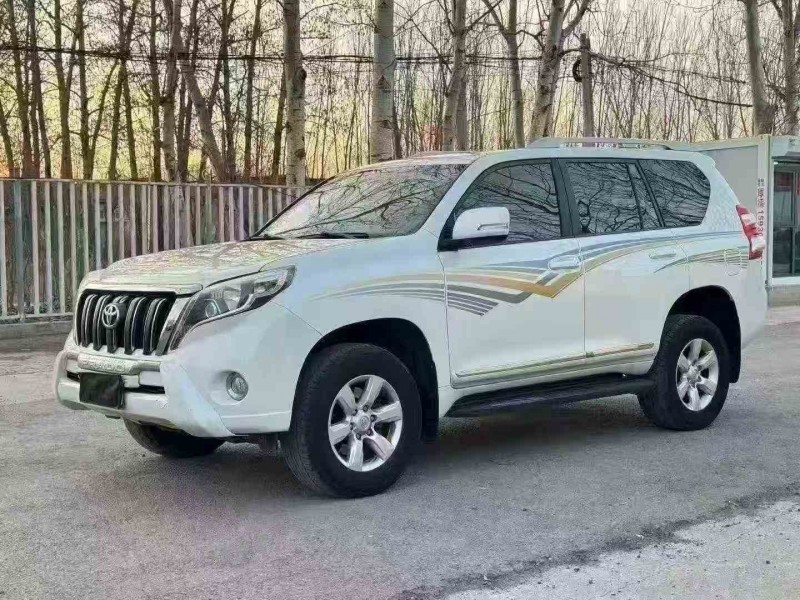 承德17年丰田普拉多2