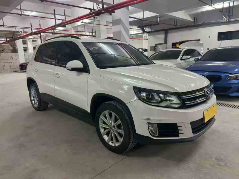 绍兴19年大众途观2