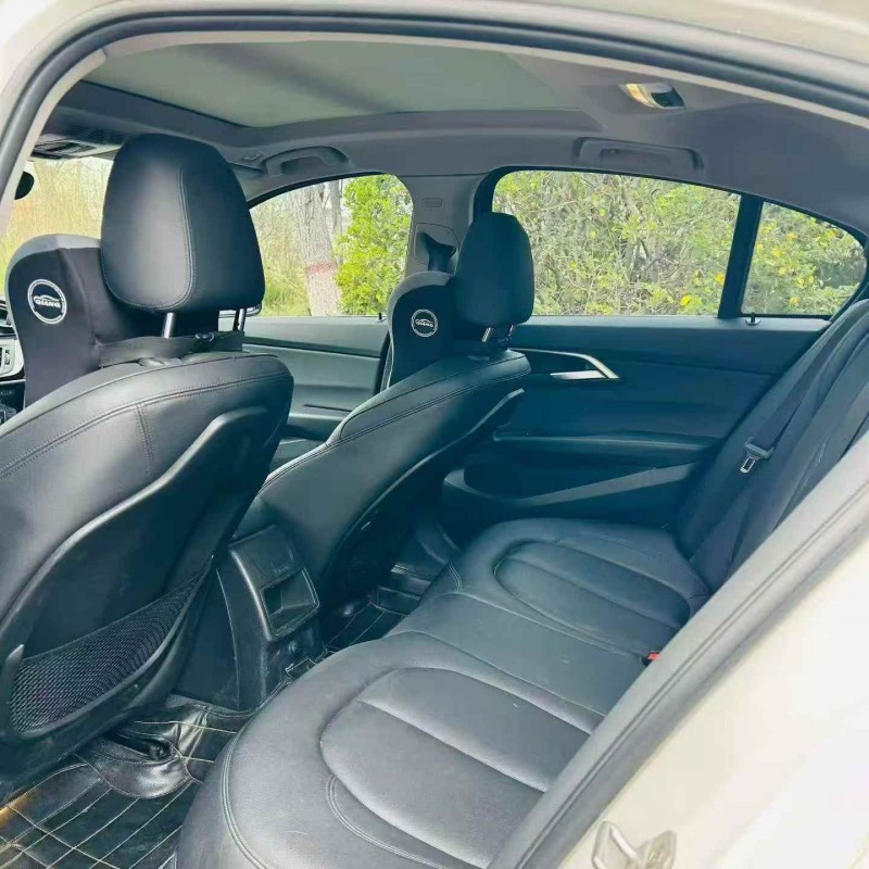 济宁18年宝马1系6