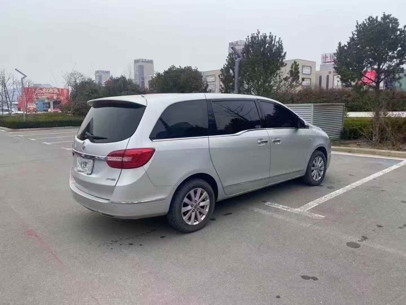 常州17年别克GL87