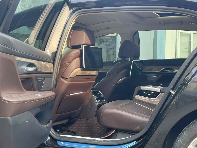 濰坊20年寶馬7系4