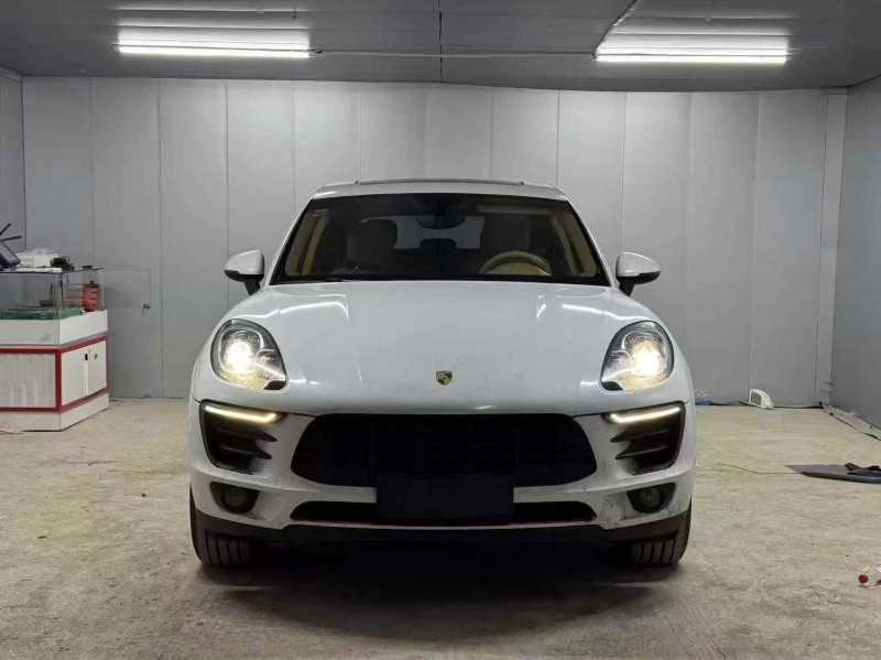 鶴崗15年保時捷Macan1