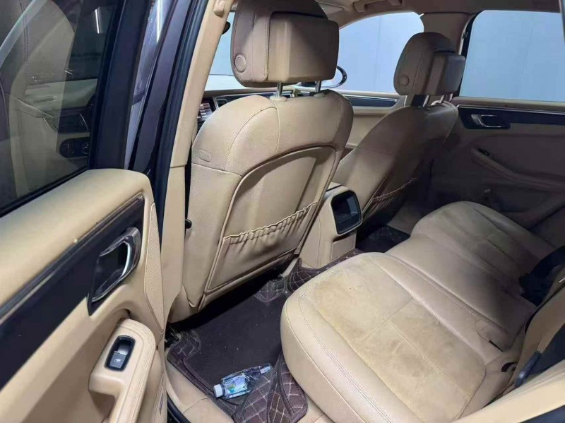 鶴崗15年保時捷Macan7