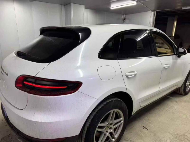 鶴崗15年保時捷Macan8