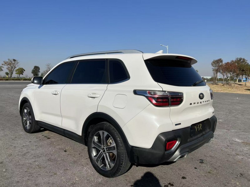 鹽城18年起亞智跑9