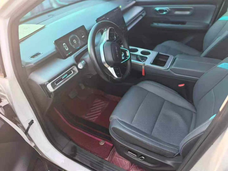 保定24年傳祺埃安Y3