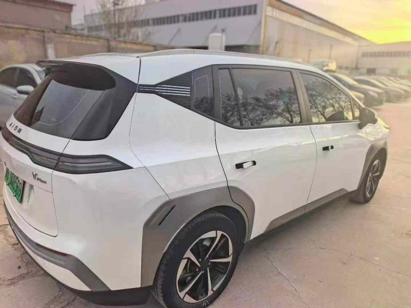 保定24年傳祺埃安Y5