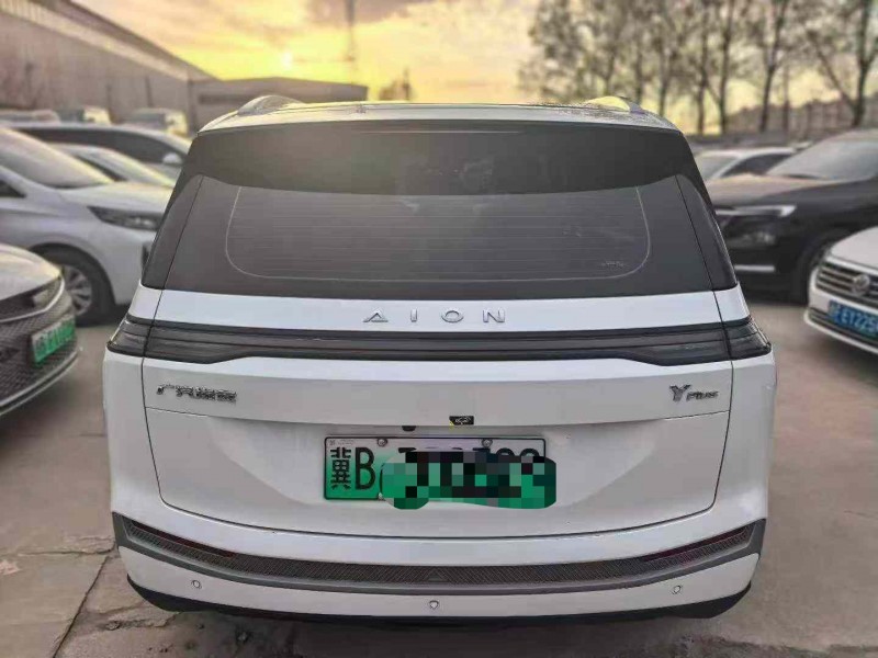 保定24年傳祺埃安Y15