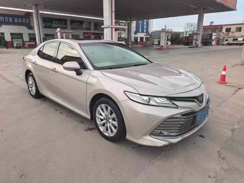 保定19年豐田凱美瑞3