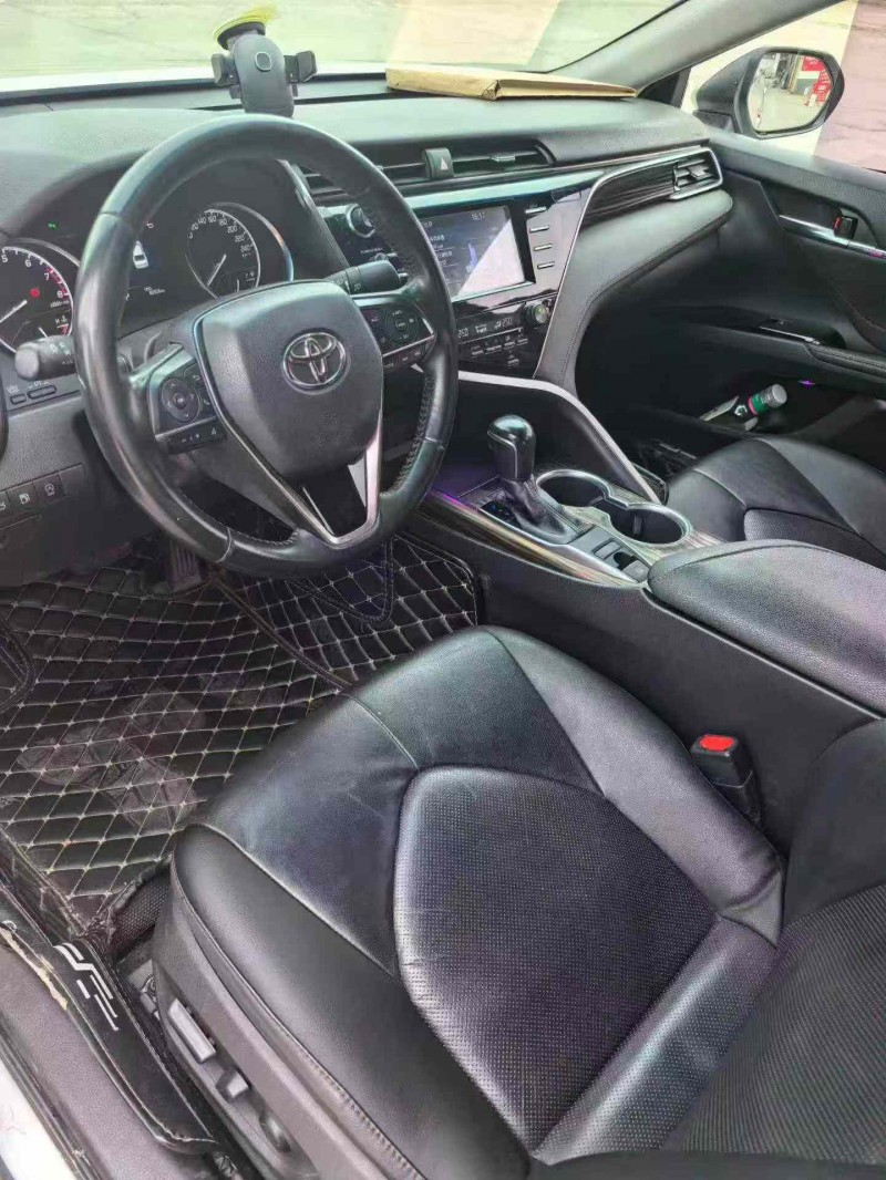 保定19年豐田凱美瑞6