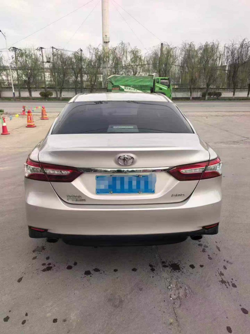 保定19年豐田凱美瑞9