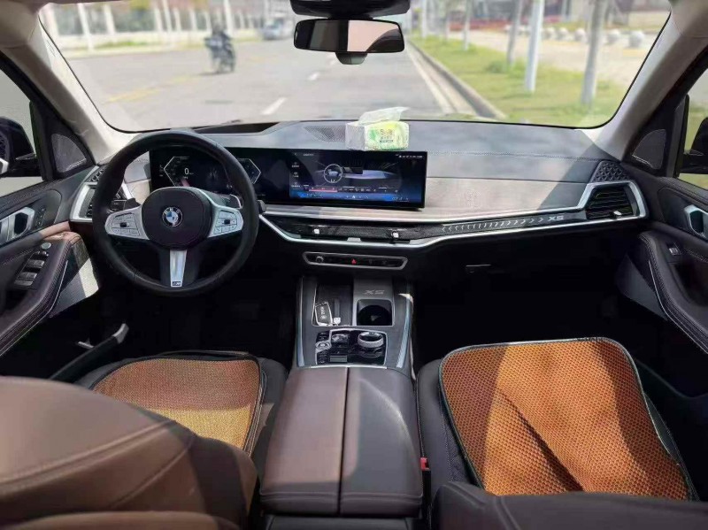 天津23年宝马X54