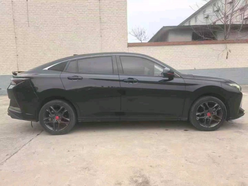 济宁22年东风奕炫8