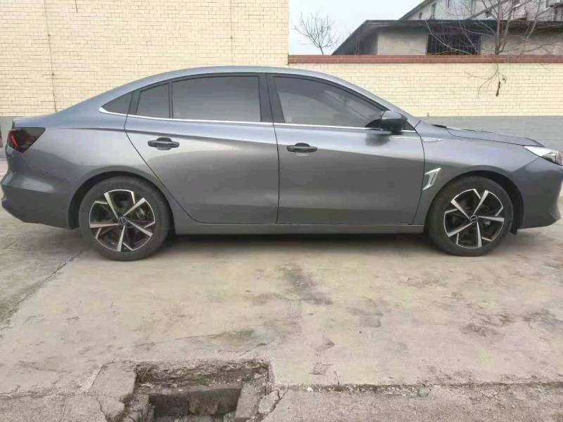 济宁23年荣威i55