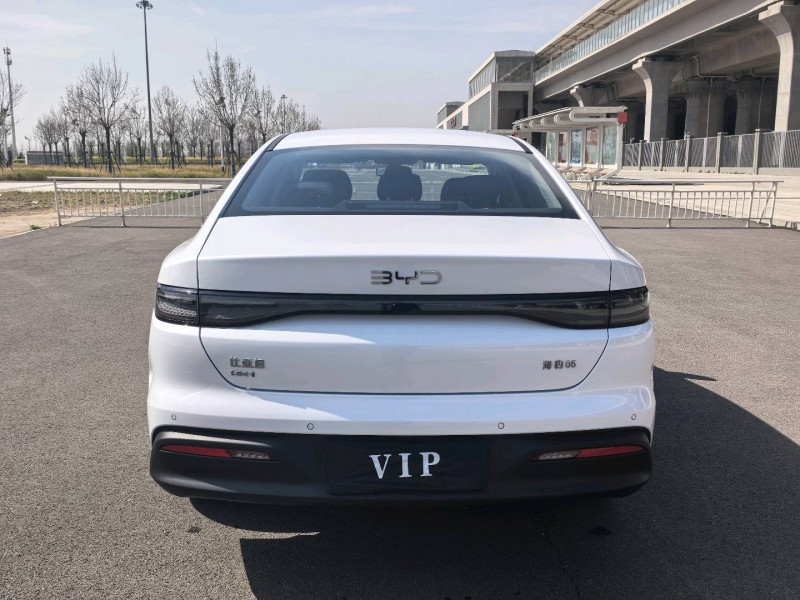 天津26年比亚迪海豹4