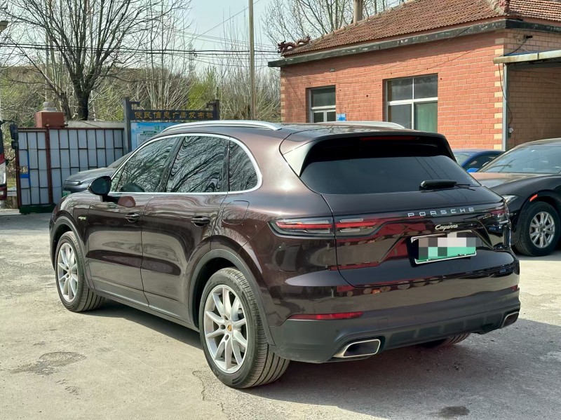 淄博21年保时捷卡宴8