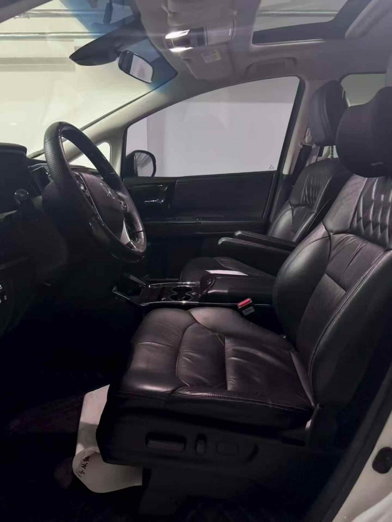 洛阳20年本田艾力绅5