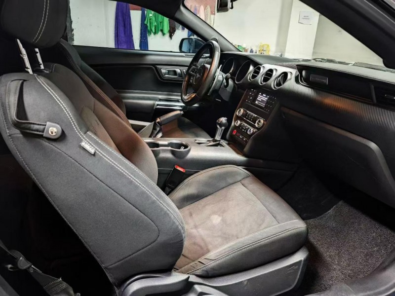 六盘水20年福特野马8