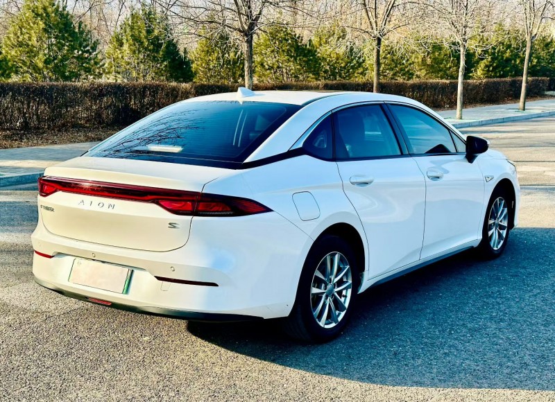 太原23年传祺埃安S8