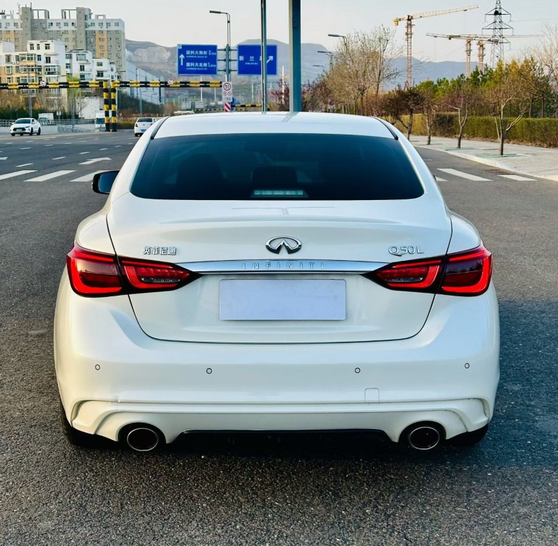 太原23年英菲尼迪Q50L8